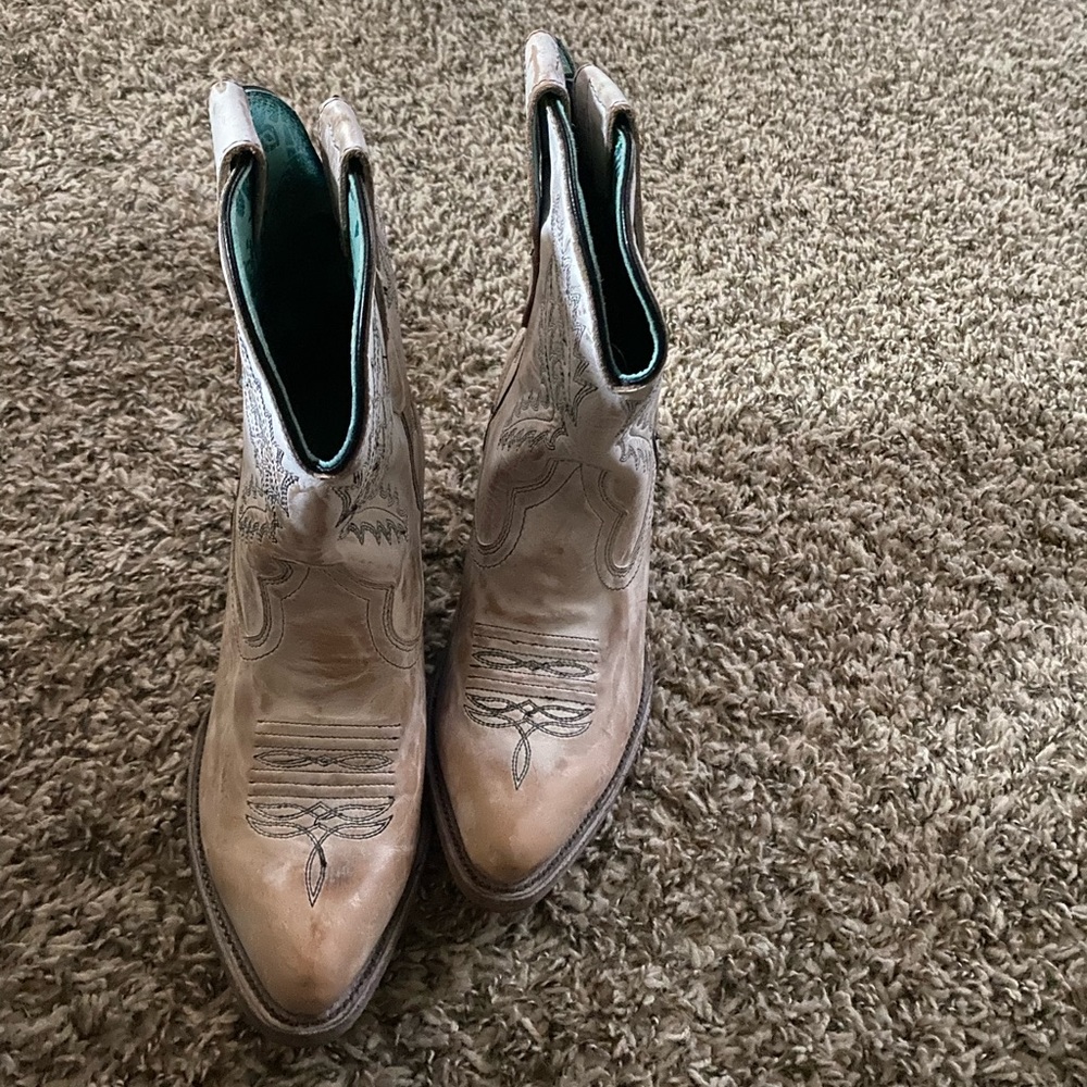 White wash booties from corral